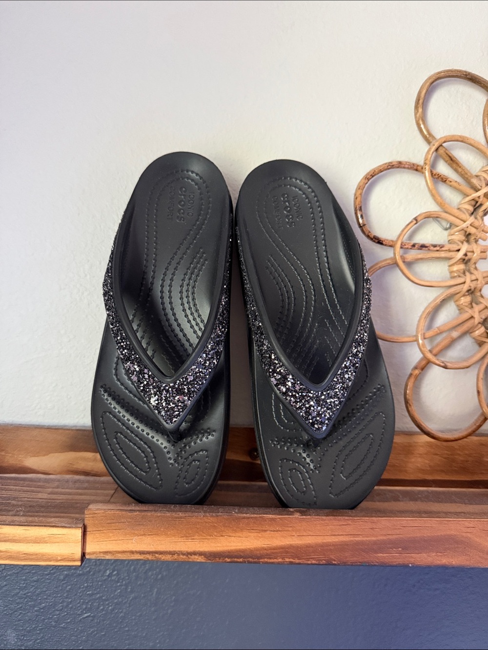 CROCS Women's Black Glitter Strap Sandals NWOT
